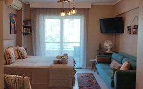 Cozy Studio, 1Min From Kamara